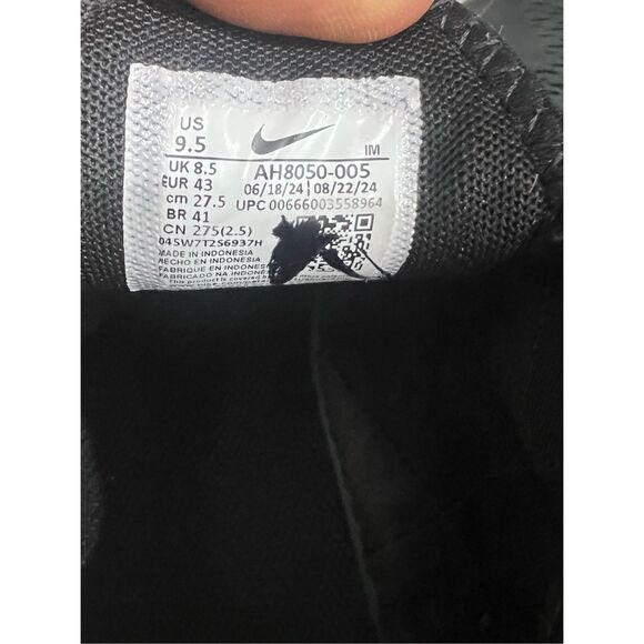 Nike Air Max 270 Triple Black Men’s Size 9.5 AH8050-005 All Black Sneakers main image 10